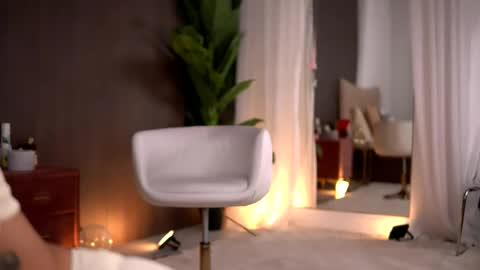 Snapshot of chloedevinex chatting on May 2026 04:19:01 AM chloedevinex online show from May 2026 04:19:01 AM