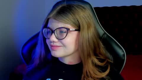 ChloeHalses online show from March 2026 05:02:01 PM