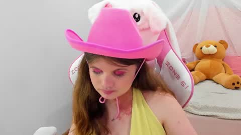ChloeHalses online show from June 2026 05:25:01 PM