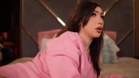 Snapshot of chloemin_ chatting on January 2026 07:06:02 PM chloemin_ online show from January 2026 07:06:02 PM