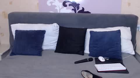 chloemurmeow online show from November 2025 10:31:01 PM