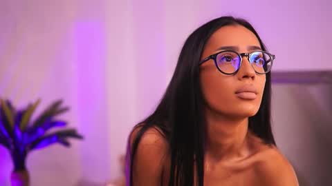 Chlo online show from September 2025 05:42:01 AM