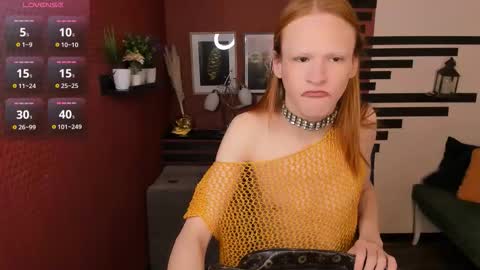 Chloe online show from October 2025 12:18:02 PM