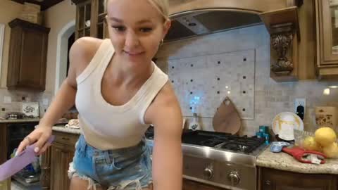 Snapshot of chloexbabe chatting on July 2026 04:47:02 AM Chloe Babe online show from July 2026 04:47:02 AM