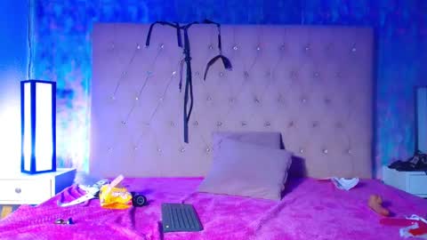 chlooe_zoe online show from February 2025 12:13:01 AM