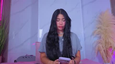 Snapshot of chlooee_ chatting on May 2026 01:57:16 AM Chlooe online show from May 2026 01:57:16 AM