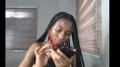 choco_petitqueen online show from November 2025 08:05:01 AM