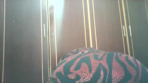 Snapshot of chocobabe002 chatting on April 2026 04:21:01 AM chocobabe002 online show from April 2026 04:21:01 AM