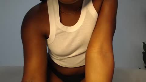 Snapshot of chocolate_desiree chatting on May 2026 09:10:01 PM Lofti online show from May 2026 09:10:01 PM