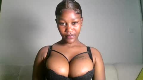 Snapshot of chocolate_divaa chatting on July 2026 12:23:01 PM chocolate_divaa online show from July 2026 12:23:01 PM