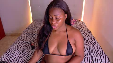 Snapshot of chocoo_dessert chatting on November 2025 05:29:01 AM online show from November 2025 05:29:01 AM