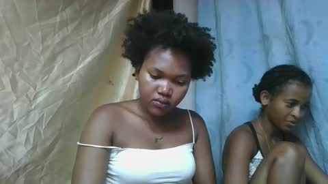 Snapshot of chololatblonde chatting on February 2026 01:19:01 PM chololatblonde online show from February 2026 01:19:01 PM