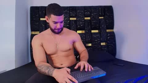 Chris B online show from November 2025 06:18:02 PM