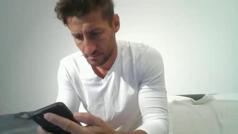 Snapshot of chrisaron chatting on October 2025 03:36:01 AM chrisaron online show from October 2025 03:36:01 AM