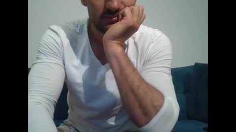 Snapshot of chrisaron chatting on April 2026 04:13:02 AM chrisaron online show from April 2026 04:13:02 AM