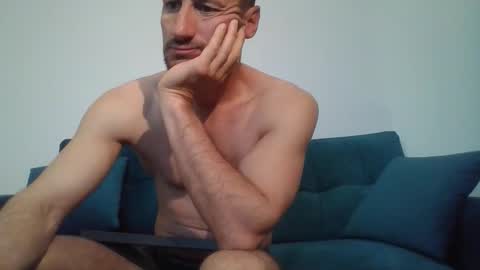 Snapshot of chrisaron chatting on April 2026 04:19:01 AM chrisaron online show from April 2026 04:19:01 AM