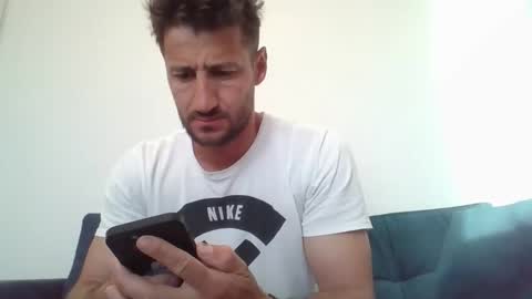 Snapshot of chrisaron chatting on April 2026 04:10:02 AM chrisaron online show from April 2026 04:10:02 AM