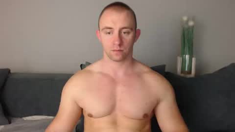 Snapshot of chrisbigbiceps chatting on January 2025 06:35:02 PM chrisbigbiceps online show from January 2025 06:35:02 PM