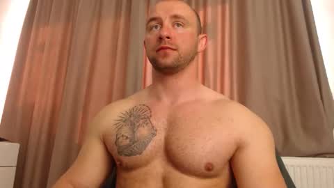 Snapshot of chrisbigbiceps chatting on May 2026 06:19:01 AM chrisbigbiceps online show from May 2026 06:19:01 AM