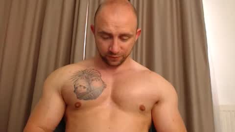 Snapshot of chrisbigbiceps chatting on May 2026 03:30:02 PM chrisbigbiceps online show from May 2026 03:30:02 PM