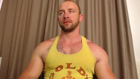 Snapshot of chrisbigbiceps chatting on May 2026 04:25:01 PM chrisbigbiceps online show from May 2026 04:25:01 PM