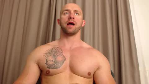 Snapshot of chrisbigbiceps chatting on May 2026 05:22:02 PM chrisbigbiceps online show from May 2026 05:22:02 PM