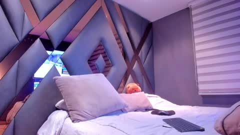 chrismorgan24 online show from November 2025 09:59:01 PM