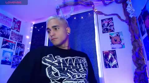 Snapshot of chriss_wg_ chatting on December 2024 11:56:02 AM Christian Wang online show from December 2024 11:56:02 AM