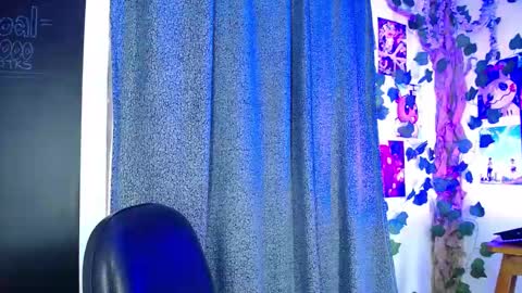 Snapshot of chriss_wg_ chatting on February 2025 02:37:01 PM Christian Wang online show from February 2025 02:37:01 PM