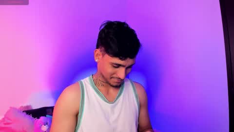 Christian Wang online show from December 2025 06:58:01 PM