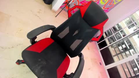 chrissangel12 online show from November 2025 06:04:02 PM