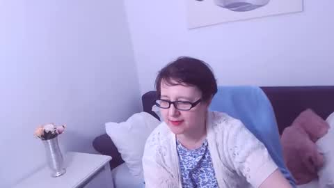 Christa online show from January 2025 04:33:02 AM