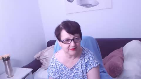 Christa online show from November 2025 12:53:01 AM