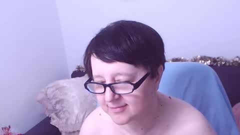 Christa online show from December 2025 08:25:01 PM