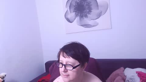 Christa online show from February 2026 02:00:01 AM