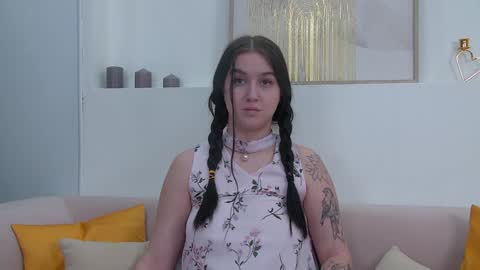 Christina online show from January 2025 04:44:01 PM