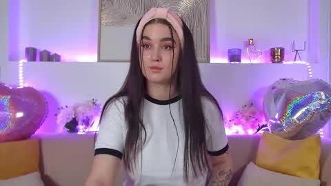 Christina online show from February 2025 09:49:01 PM