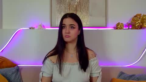 Christina online show from September 2025 06:55:01 PM