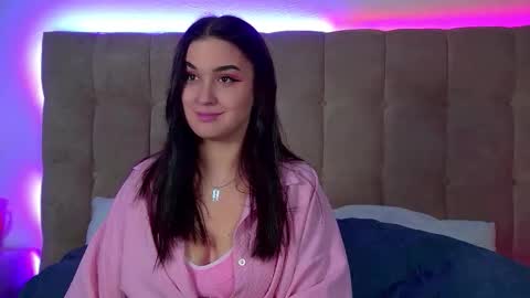 Christina online show from September 2025 06:24:01 PM