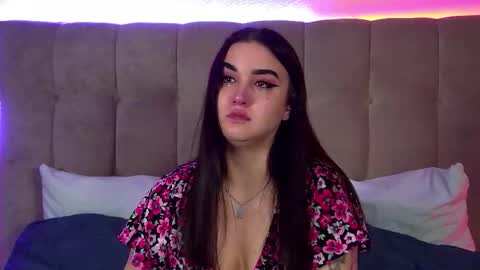 Christina online show from October 2025 06:39:02 PM