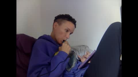 Snapshot of christinasaunters chatting on March 2025 08:10:02 PM Christina Saunters online show from March 2025 08:10:02 PM