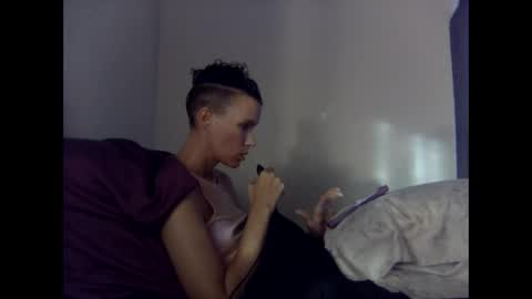 Snapshot of christinasaunters chatting on October 2025 02:37:01 PM Christina Saunters online show from October 2025 02:37:01 PM