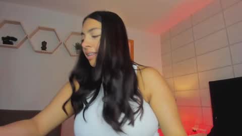 Christine  online show from October 2025 12:39:02 PM