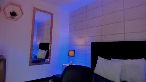 Christine  online show from February 2026 12:11:01 PM