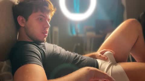 Christopher online show from October 2025 06:47:01 AM