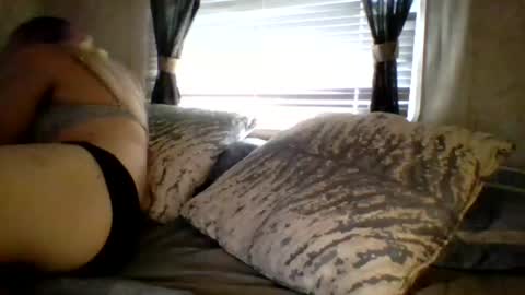 Snapshot of chrisvibess chatting on July 2026 10:25:02 PM chrisvibess online show from July 2026 10:25:02 PM
