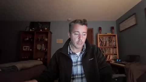 Snapshot of chrisw8121 chatting on December 2025 10:50:01 PM chrisw8121 online show from December 2025 10:50:01 PM