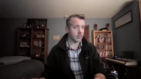 Snapshot of chrisw8121 chatting on February 2026 02:34:02 AM chrisw8121 online show from February 2026 02:34:02 AM