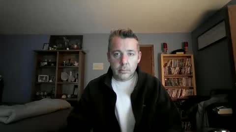 Snapshot of chrisw8121670385 chatting on February 2026 02:15:02 AM Chris online show from February 2026 02:15:02 AM