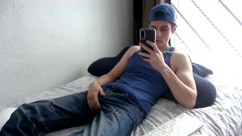 Snapshot of chrixtopherobin chatting on March 2026 10:14:01 PM Chrixtopherobin online show from March 2026 10:14:01 PM